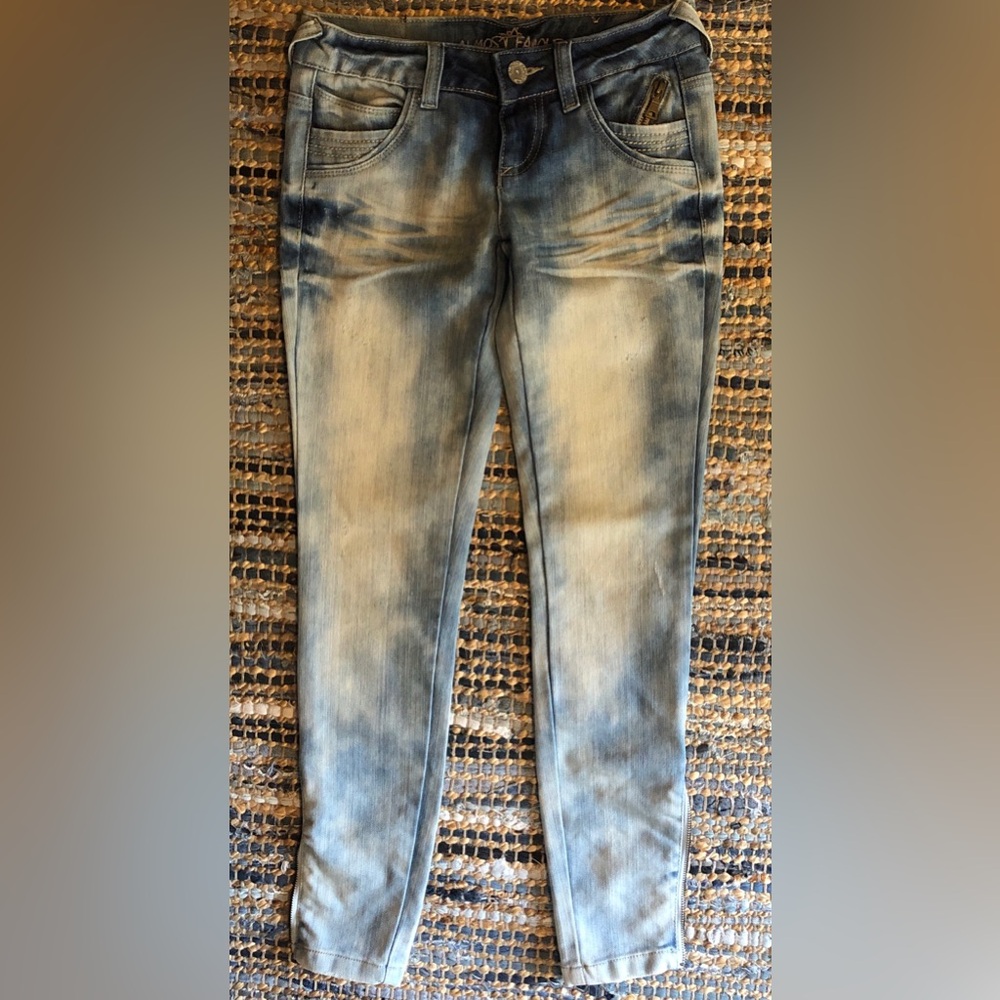 Stylish Blue & Bleached Distressed Jeans by Almost Famous